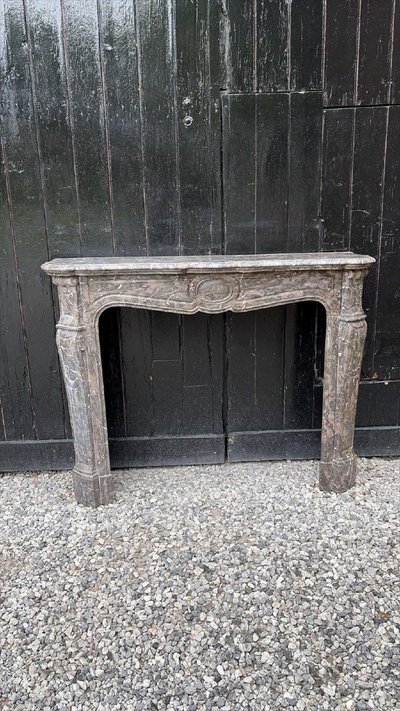 Kamin im Stil Ludwigs XV. aus Stinkal-Marmor, um 1880