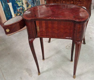 Commode de Dame en Marqueterie  style Louis XV, travail du XXe siècle 