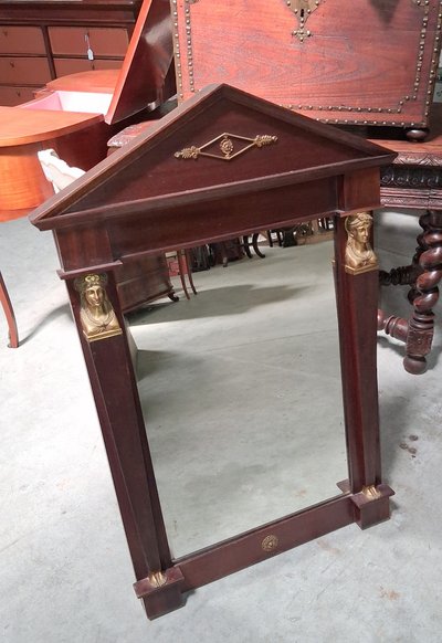 Miroir Empire à fronton triangulaire, XIXe siècle