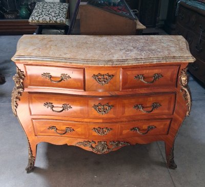 Commode Galbée De Style Louis XV En Marqueterie, Plateau De Marbre époque début XXeme
