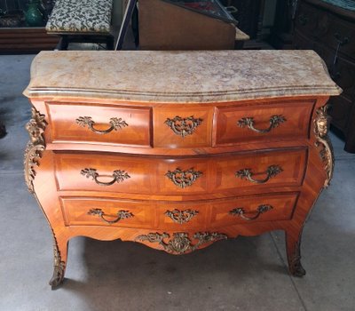 Commode Galbée De Style Louis XV En Marqueterie, Plateau De Marbre époque début XXeme