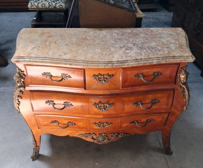 Commode Galbée De Style Louis XV En Marqueterie, Plateau De Marbre époque début XXeme