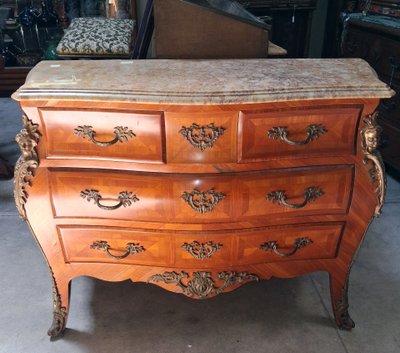 Commode Galbée De Style Louis XV En Marqueterie, Plateau De Marbre époque début XXeme