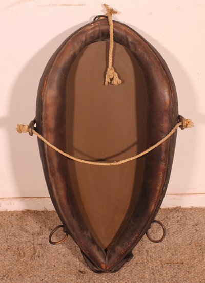miroir formé à partir d'un harnais de cheval en cuir
