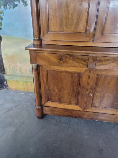 Buffet in noce in stile Impero, diviso in due parti