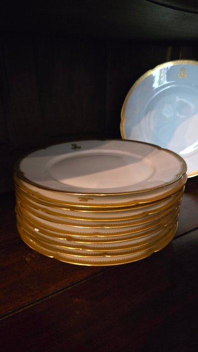 Limoges-Porzellan-Tafelservice von Théodore Haviland, verziert mit Gold und Monogramm