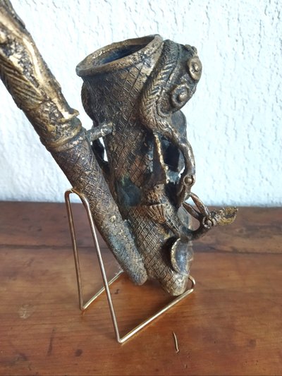 Pfeife eines Stammes aus Afrika, Ethnie der Bamoun, Kamerun. Traditionelle Handwerkskunst, erstklassige Kunstsammlung.