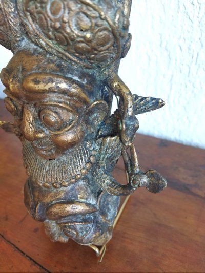 Pfeife eines Stammes aus Afrika, Ethnie der Bamoun, Kamerun. Traditionelle Handwerkskunst, erstklassige Kunstsammlung.