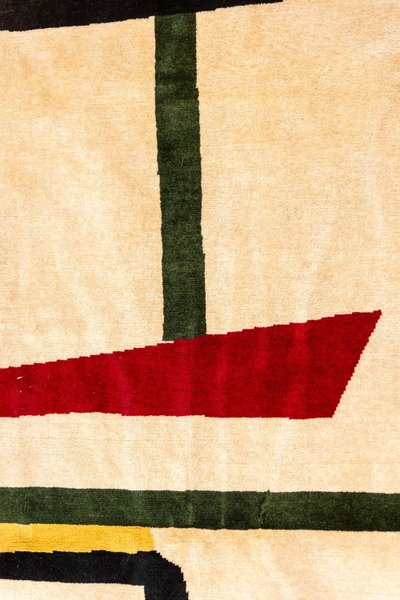 Handgewebter Wollteppich mit farbenfrohem geometrischem Muster. 2026. LS68064805