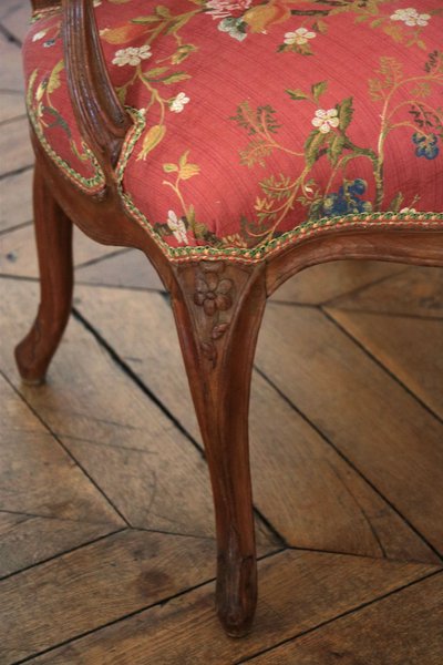 Louis XV period dressing chair, stamped Pierre Bara