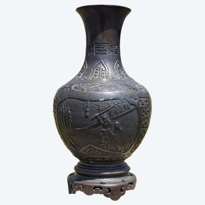 Vietnamesische Bronzebalustervase, verziert mit asiatischen historischen Szenen, Chinesisch