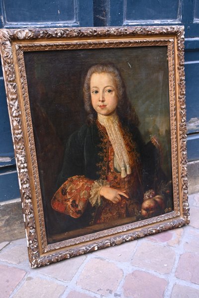 Elégant portrait d un jeune femme d époque Louis XIV du XVIII