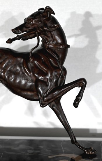 Soggetto in ghisa con patina marrone "Il levriero" - Fine XIX secolo
