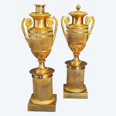 paire de cassolettes- bougeoirs réversibles en bronze doré- époque Empire