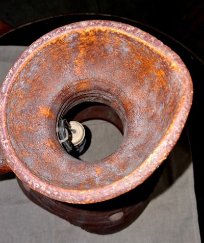Emaillierte Keramiklampe mit Glaseinschlüssen – Werk aus den 1970er Jahren