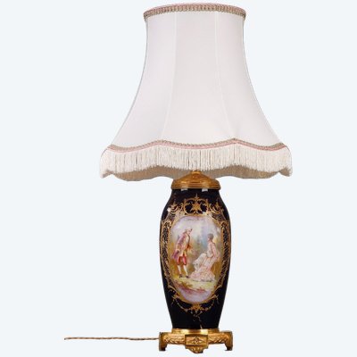 große Vase mit „Sèvres“-Dekor, zu einer Lampe umgebaut