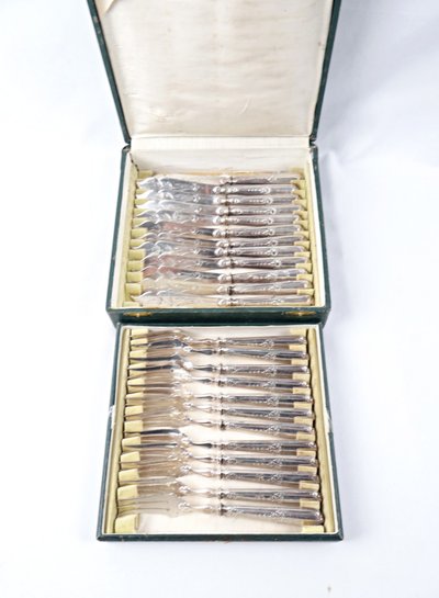 Couverts à poisson en argent 12 personnes style Louis XVI J. Blum Joaillier Strasbourg XIXe