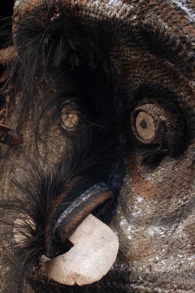 Imposant masque de pignon, art tribal , art océanien, art traditionnel, vannerie, 200 cm