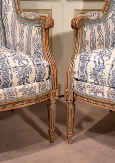 Paire de bergères à oreilles
