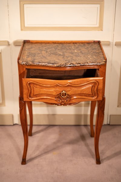 Console perruquière en noyer, sud de la France