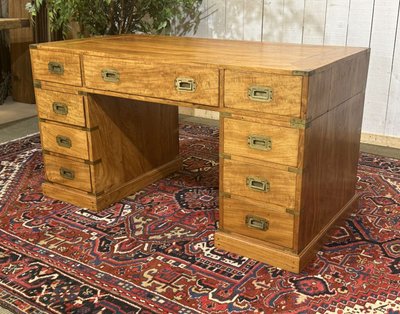 Bureau plat de style marine en acajou blond 