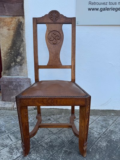 Baskischer Art-Deco-Esstisch