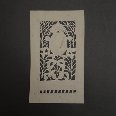 Canivet XVIIIe peint à la main travail de dentelle
