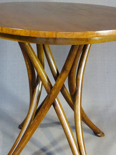 Table ronde par THONET N°14 dite " Mikado" vers 1890