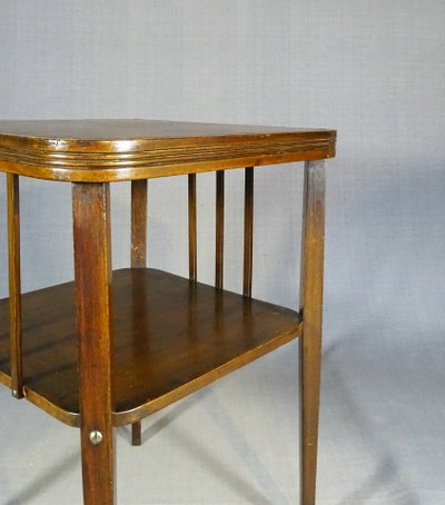 Table Thonet N° 9205, vers 19010, Secession viennoise, estampillée. 