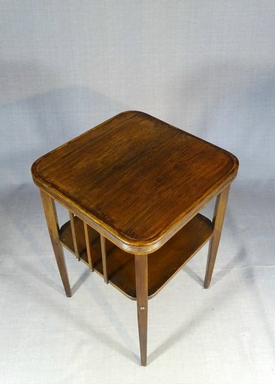 Table Thonet N° 9205, vers 19010, Secession viennoise, estampillée. 