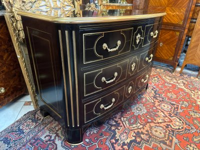 COMMODE DE STYLE REGENCE attribuée à la maison JAENSENS 