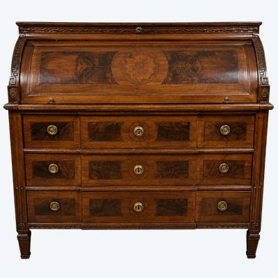 Bureau à cylindre en noyer marqueté – Époque Louis XVI, fin XVIIIe siècle