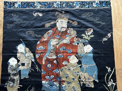 Broderie chinoise tissu soie personnage mandarin enfants Chine XIXè siècle