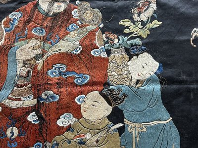 Broderie chinoise tissu soie personnage mandarin enfants Chine XIXè siècle