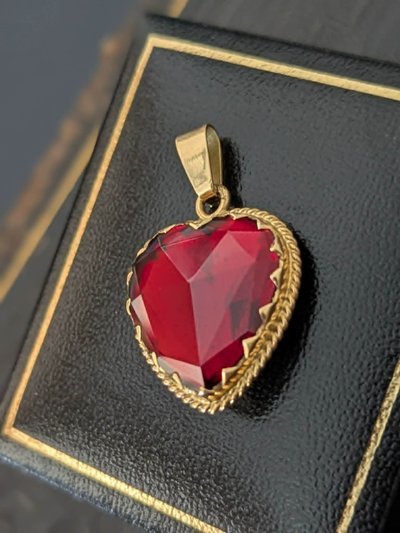 Pendentif Grand Cœur Or 18k & Grenat de CATALAN Bijou traditionnel Catalan  4.16 grams   