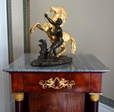 Cheval de Marly groupe en bronze patiné et doré au mercure d'époque Restauration début XIXe siècle