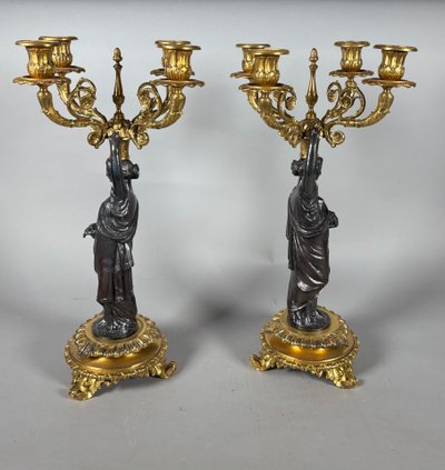 Paire de candélabres aux  femmes a l'antique Napoleon III 