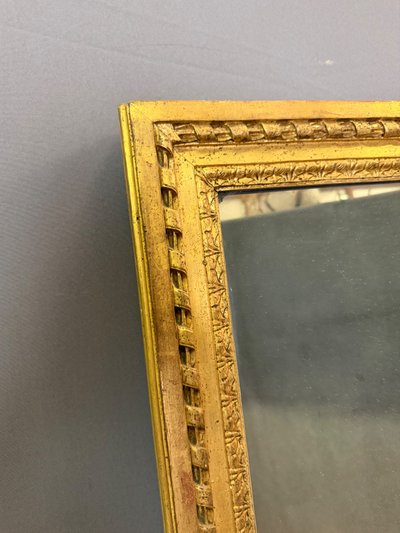 Miroir Louis XVI en bois doré XVIII ème