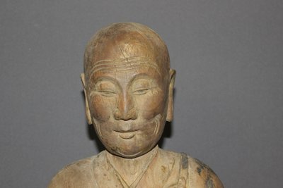Moine  Chinois Assis en Bois Sculpté , hauteur 80 cm ,  vers 1900