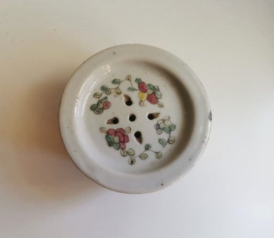 Cricket box, 19th-century Chinese porcelain.