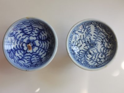 Two stemmed cups, 19th-century Chinese porcelain.