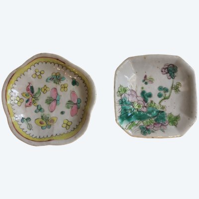 Two small cups, Chinese porcelain, 19th century.
