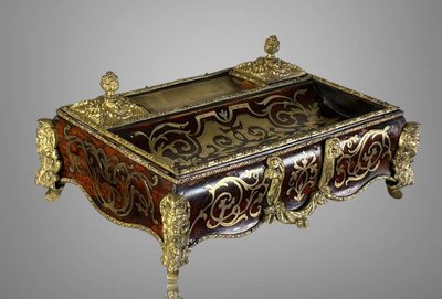 NAPOLEON III INKSTAND IN BOULLE MARQUETRY, DECORATED WITH BRONZE, AND ITS PEN HOLDER