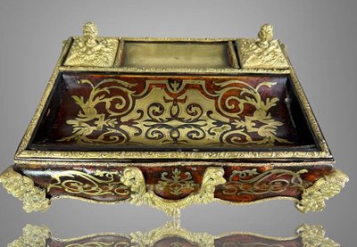 NAPOLEON III INKSTAND IN BOULLE MARQUETRY, DECORATED WITH BRONZE, AND ITS PEN HOLDER