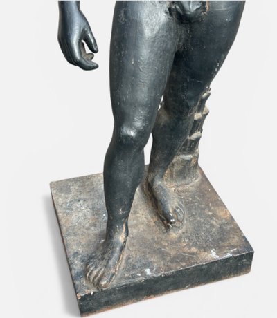 Gladiateur casqué - importante sculpture en fonte d’après l’antique début XXème - Déco jardin 