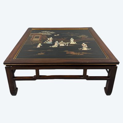 Tavolino in stile Chinoiserie in legno laccato con decorazioni in madreperla, XX secolo