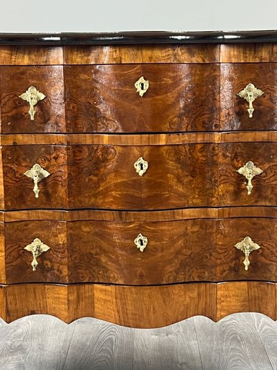 Louis XV-style Chest Of Drawers In Burl Walnut Veneer, 20th Century