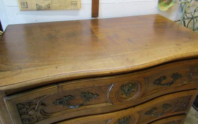 Commode en noyer