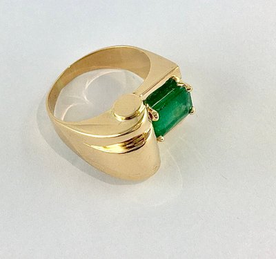 Asymmetrical Emerald-Cut Emerald Ring in Yellow Gold