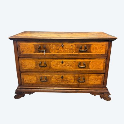Description:  A magnificent antique Lombardy chest of drawers from the late 17th century. Louis XIV style, solid walnut  